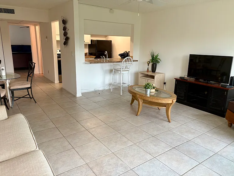 1086 Forest Lakes Dr #305 — Photo 16