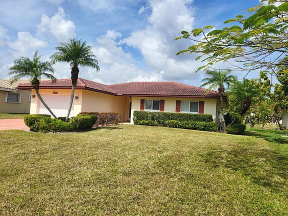3rd image of 10319 NW 70th Court