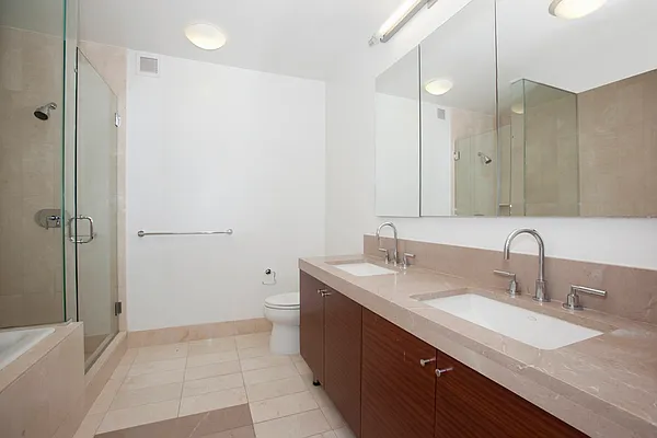 Sold by LG Fairmont Group | media 3