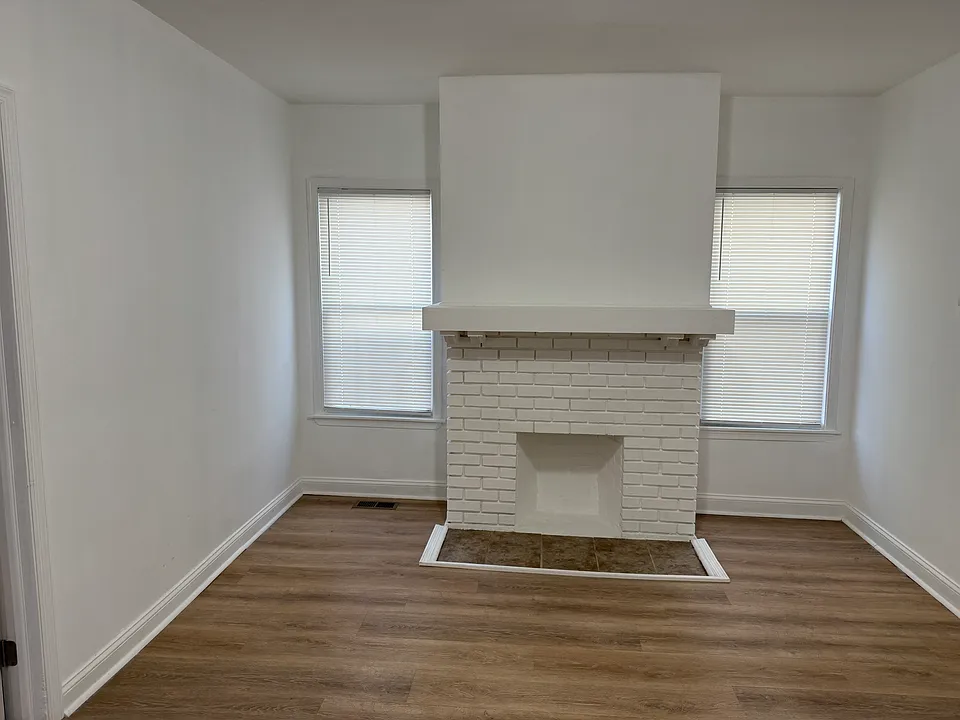LIving room from front door