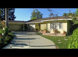 3560 Stonewood Dr, Sherman Oaks, CA 91403