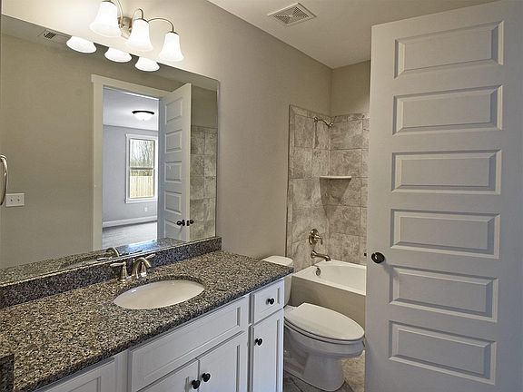 3rd image of 858 Cypress Run Dr