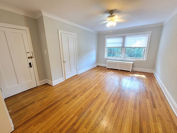 2nd image of 1500 W Birchwood Ave #1500G