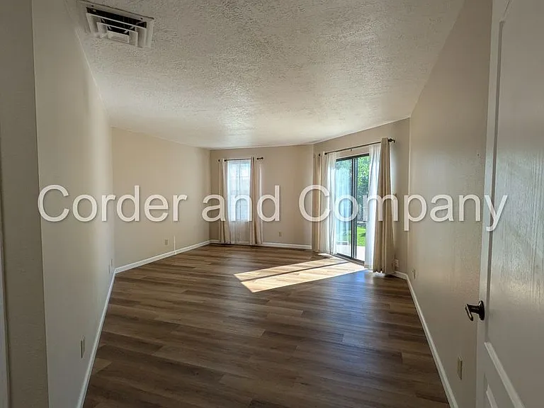 3345 Esplanade Cir SE — Photo 26