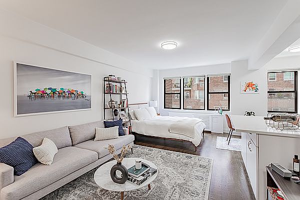 1st image of 20 Beekman Pl APT 11E