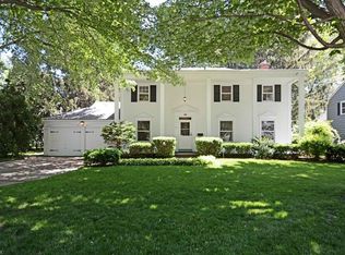 343 Walmar Rd, Bay Village, OH 44140