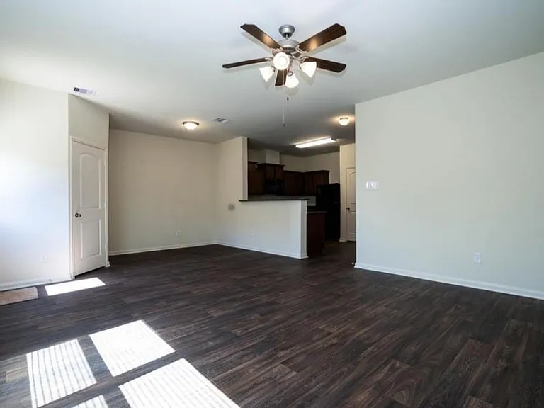 212 Autumn Berry Ln — Photo 1