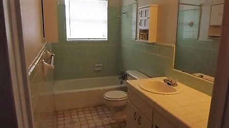 424 E Robertson Ave — Photo 8