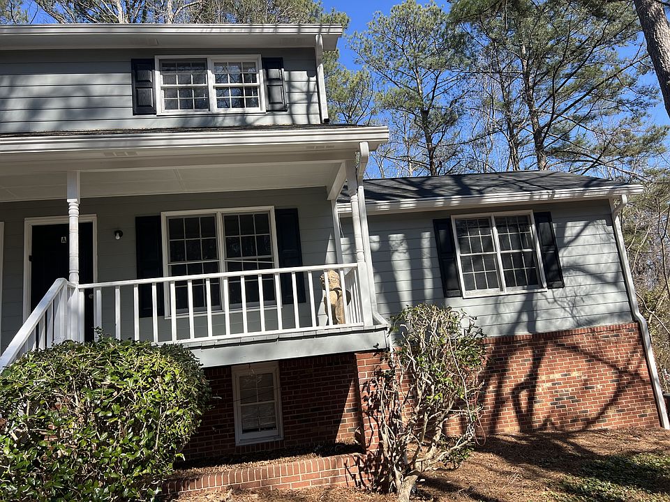 1st image of 160 Hunters Ln APT A