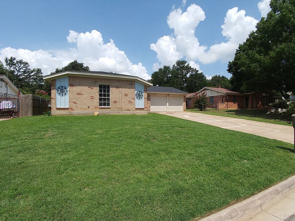 1st image of 6975 Cox Ln