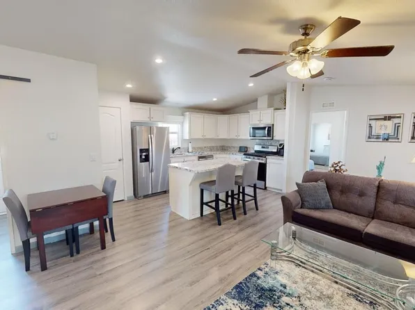 5 Garfield Dr, Cathedral City, CA 92234