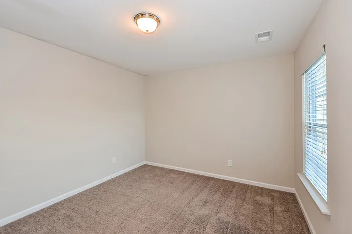 308 Beacons Field Rd — Photo 10