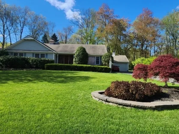 280 Tanglewood Trl, Long Hill Twp., NJ 07933