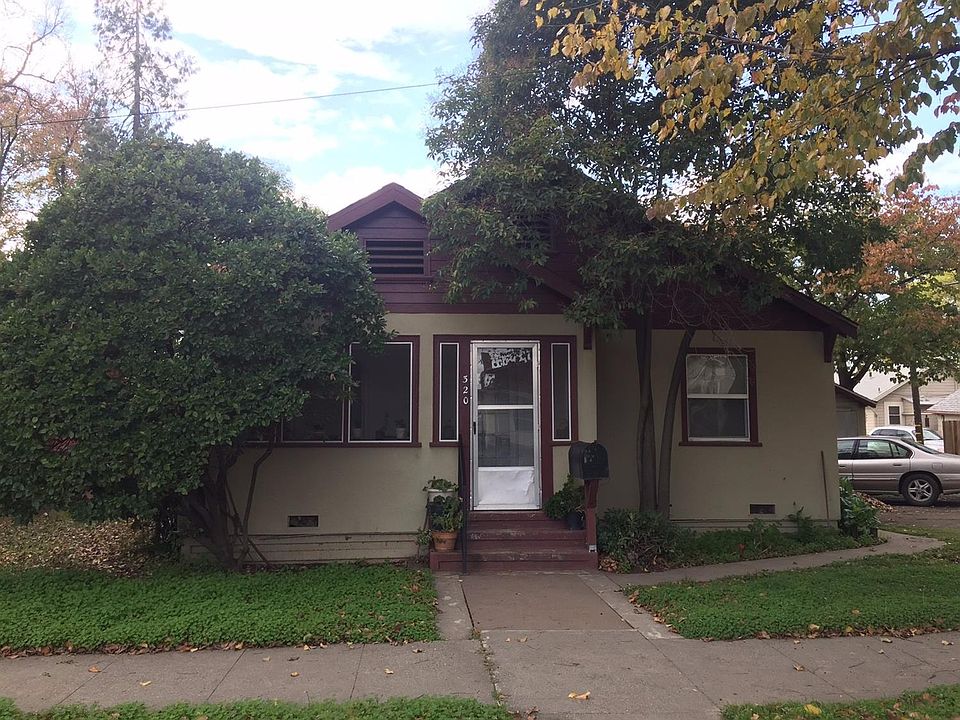 2nd image of 106 Oak St