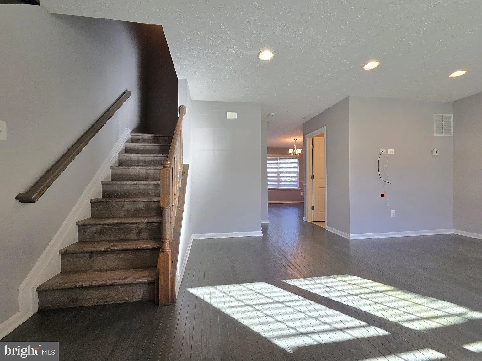 3 bed, 2.5 bath, 1580 sqft, $2,300 — Photo 3