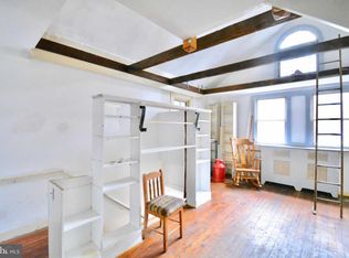 18 W Harvey St APT D, Philadelphia, PA 19144