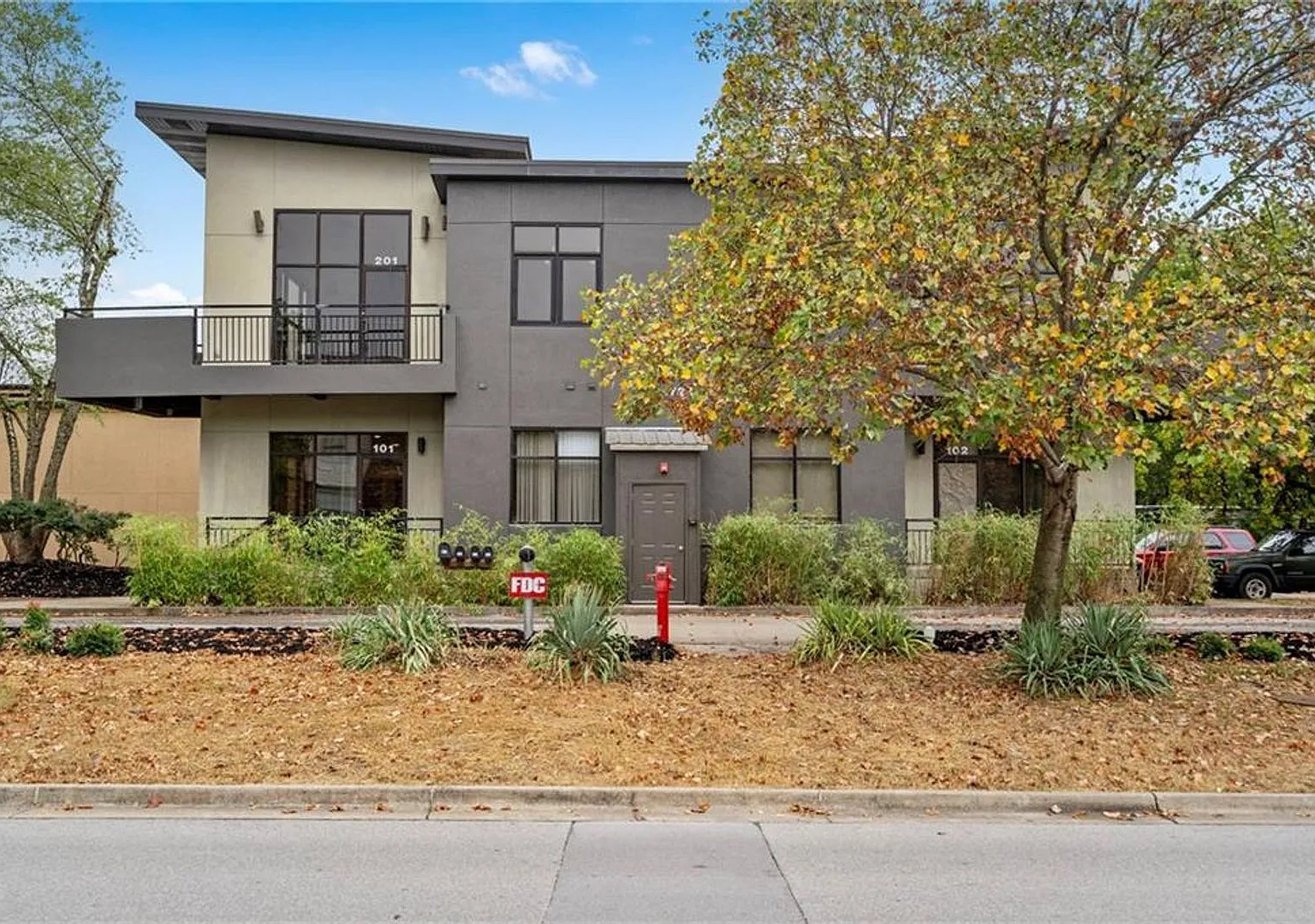 Dabs Properties LLC - 1723 N Chestnut Ave — Photo 1
