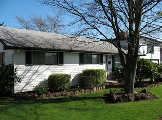 156 Hayden Bridge Way, Springfield, OR 97477