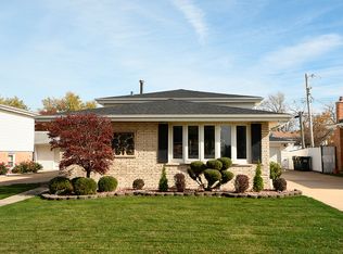 11027 Austin Ave, Chicago Ridge, IL 60415