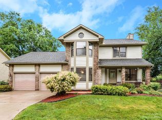 1913 Old Pear Tree Ct, Ann Arbor, MI 48103