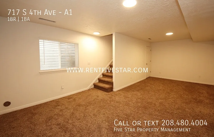 Female Student Housing Room, Available Fall Semester! — Photo 4