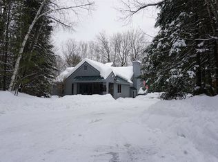 8 Red Brook Rd, Bondville, VT 05340