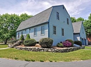 2 Odyssey Ln, Franklin, MA 02038