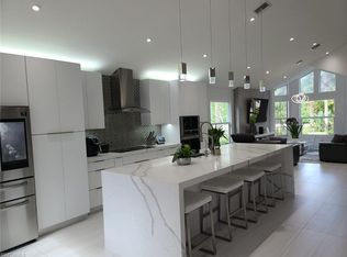 161 7th St NW, Naples, FL 34120