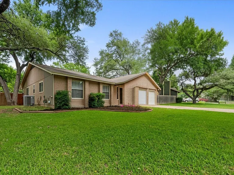 9012 Texas Sun Dr — Photo 1