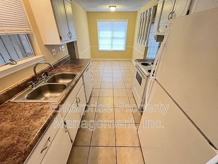 4379 Hunt Cliff Trce — Photo 8