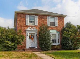 233 Chestnut St, Mount Wolf, PA 17347
