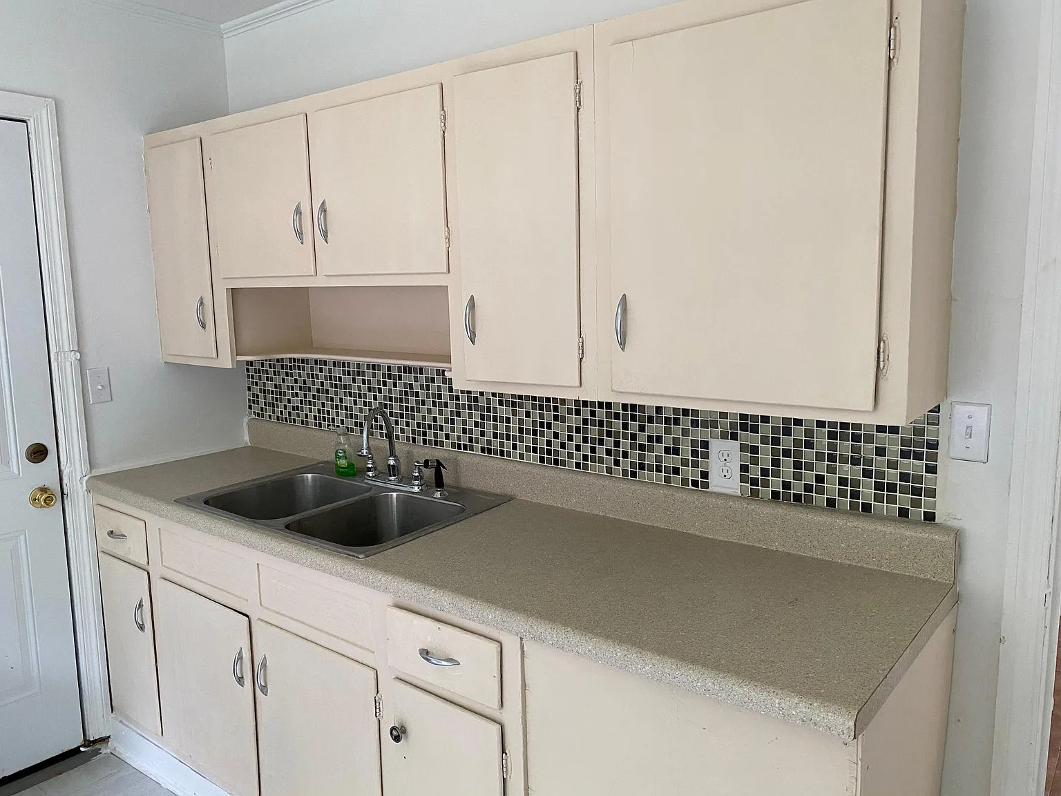 2 bed, 800 sqft, $1,200 — Photo 4