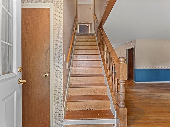 3rd image of 1606 Dobbins Dr