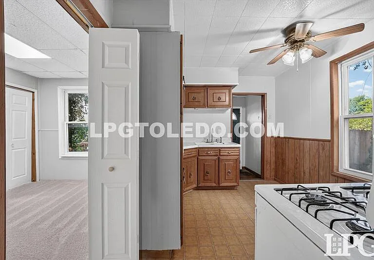 1715 Greenwood Ave — Photo 11