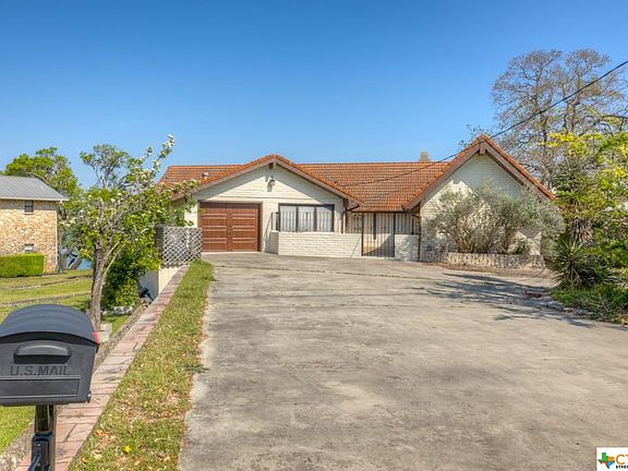 4th image of 1747 Glenn Dr