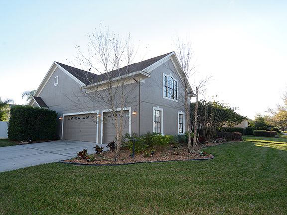 Side entry 3 car garage
