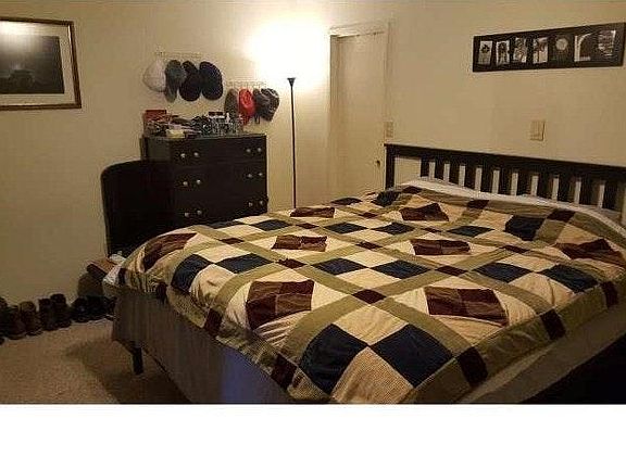 Large bedrooms fit King size bed