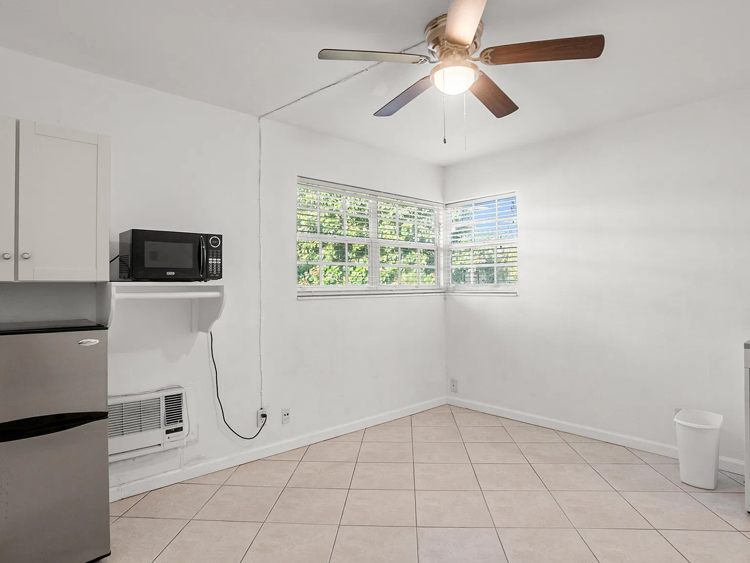 Studio, 1.0 bath, 300 sqft, $1,450 — Photo 4
