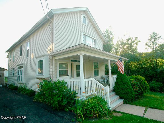 2nd image of 128 Lincoln Ave