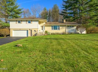 201 Mountain Dr, Pittsfield, MA 01201