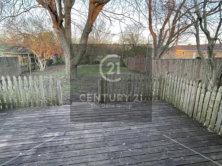 40 N Brown School Rd — Photo 13
