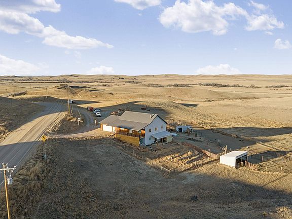 5th image of 24148 Dewey Ln
