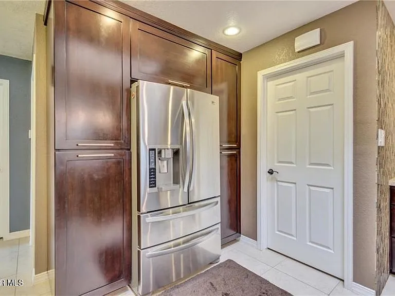 7067 Crown Ridge Dr — Photo 5