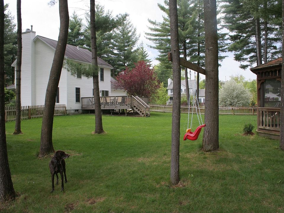 2nd image of 3 Hampton Ct
