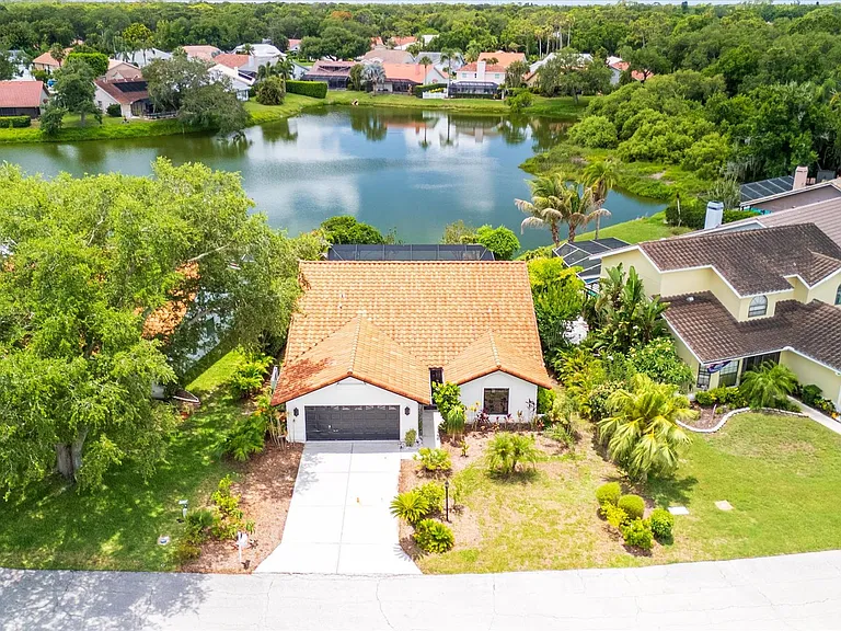 6044 Marella Dr — Photo 44