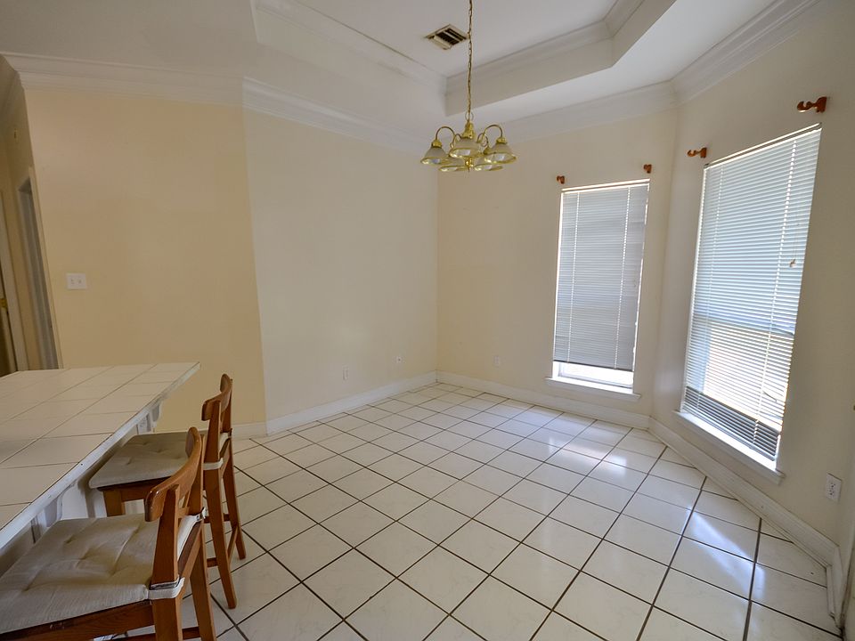 2nd image of 110 Songbird Ln