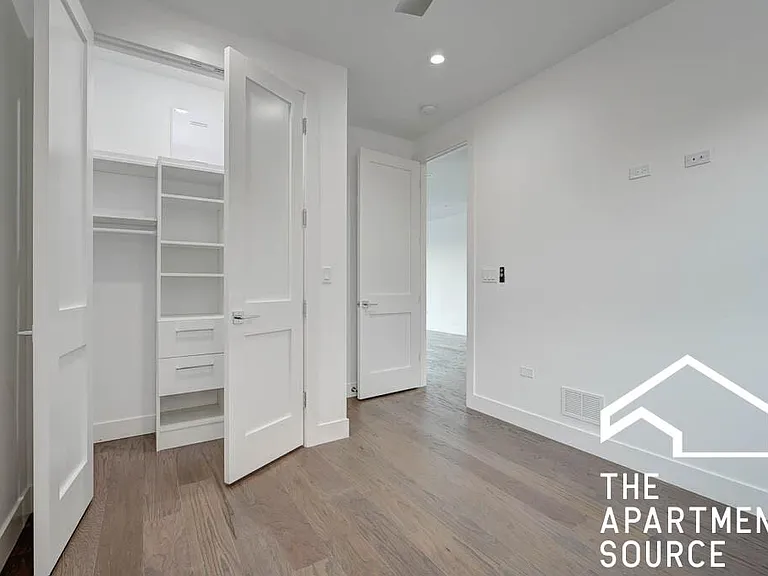 3010 W Belmont Ave #4 — Photo 20