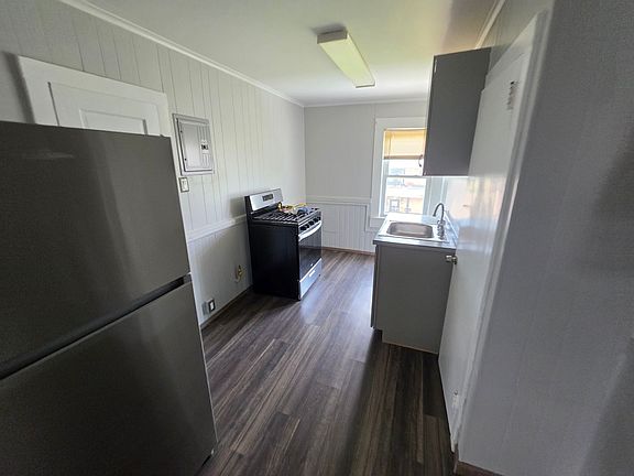 4th image of 1201-1203 S Hanover St #3