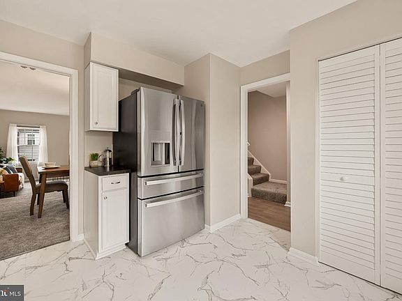4th image of 3027 Creel Ct