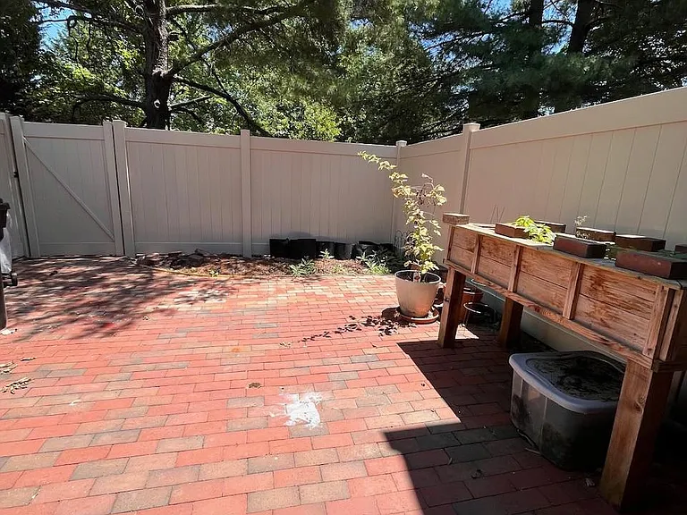 5633 Independence Cir — Photo 26